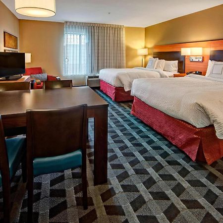 Towneplace Suites By Marriott Хаттисберг Экстерьер фото