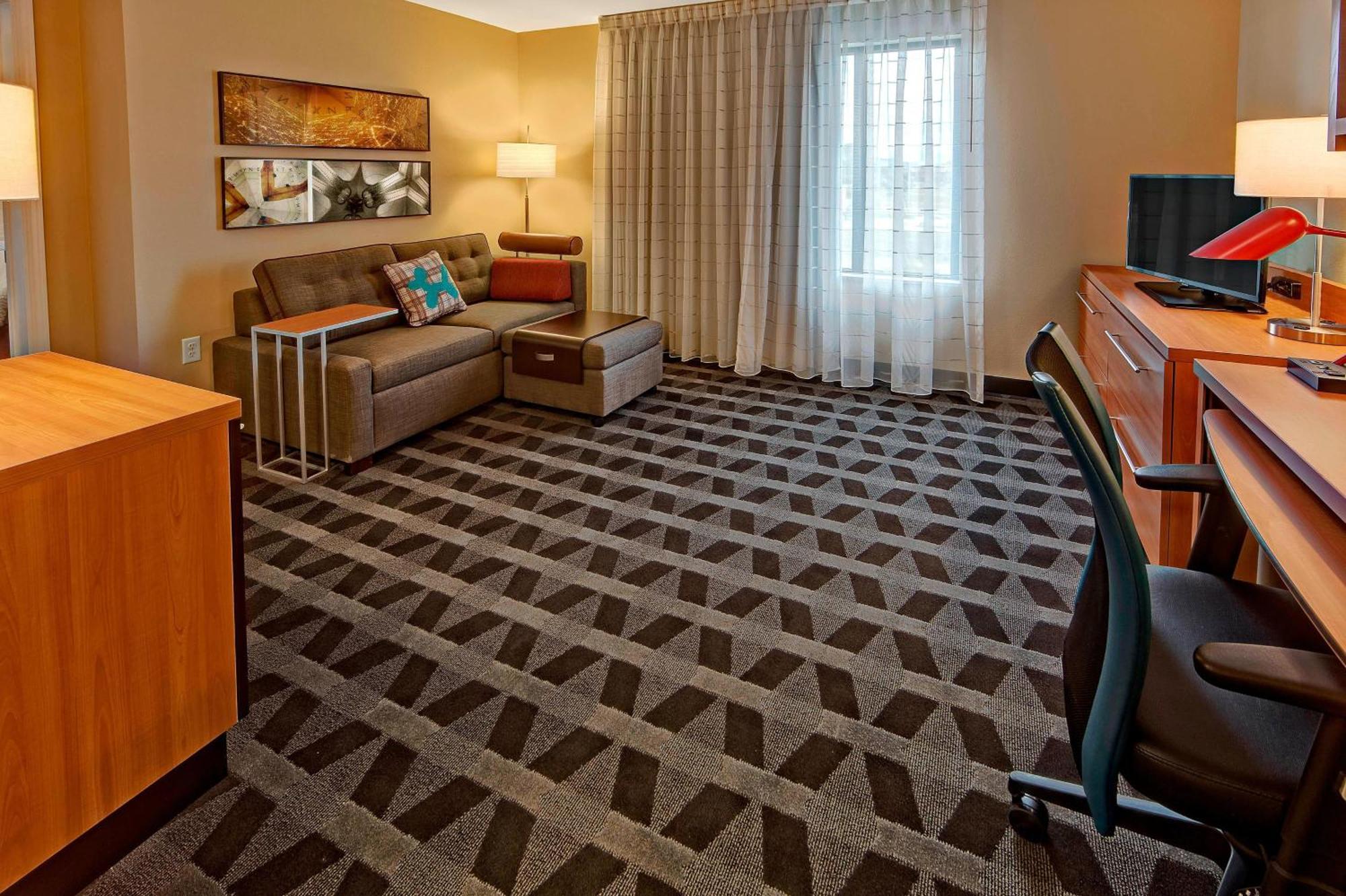 Towneplace Suites By Marriott Хаттисберг Экстерьер фото